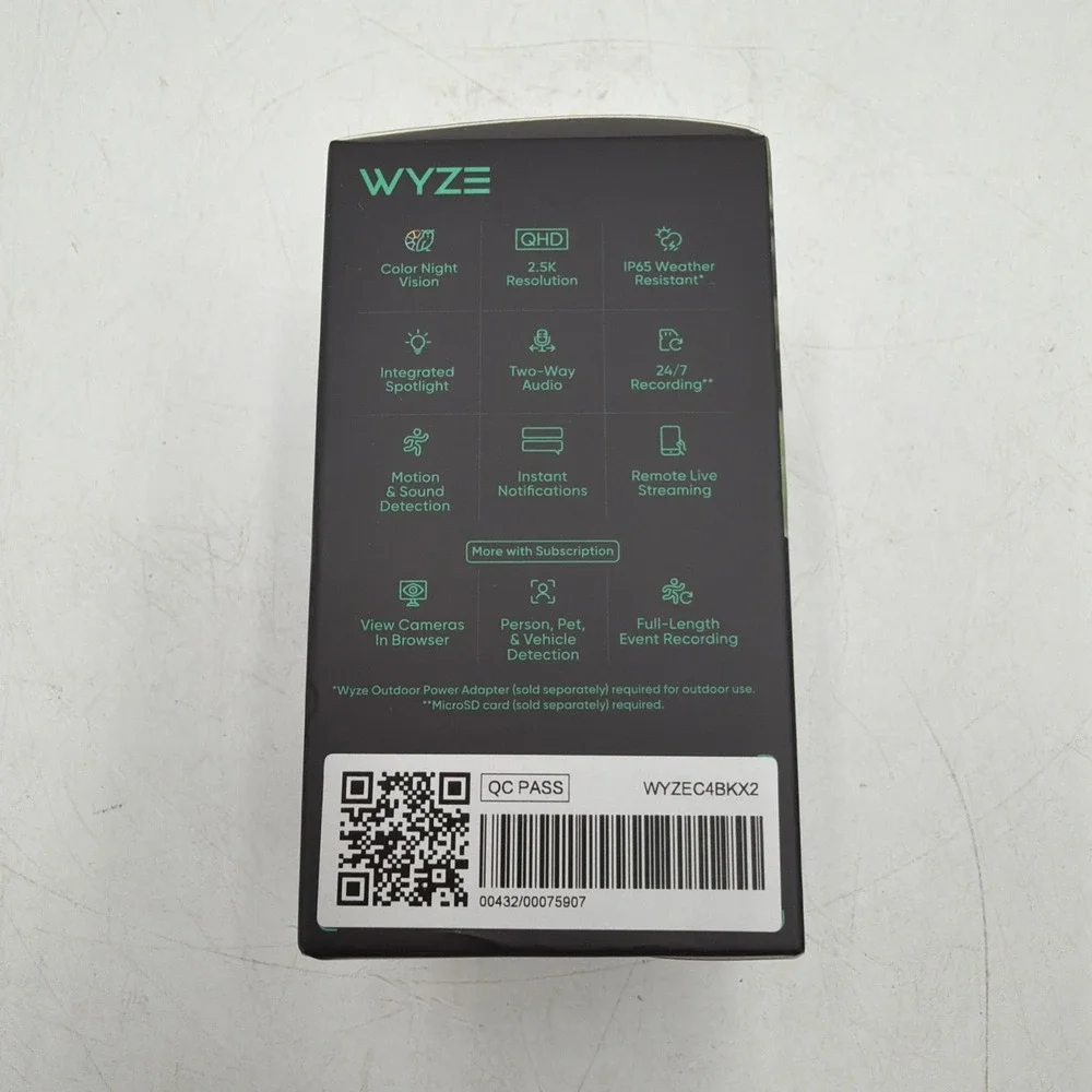 Wyze Cam V4 2.5K Color Night Vision Indoor/Outdoor Black Google Alexa